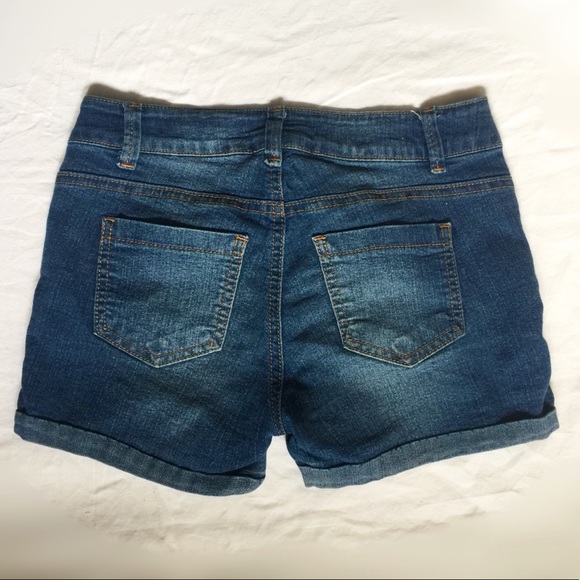 Small Girl/Woman Jean shorts - Picture 2 of 8